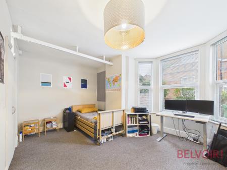 5 bedroom End of terrace house for sale in Tudor Grove, Nottingham, NG1