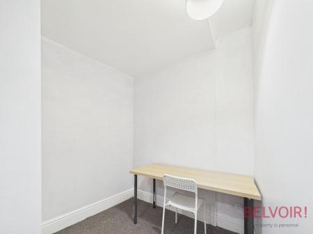 5 bedroom End of terrace house for sale in Tudor Grove, Nottingham, NG1