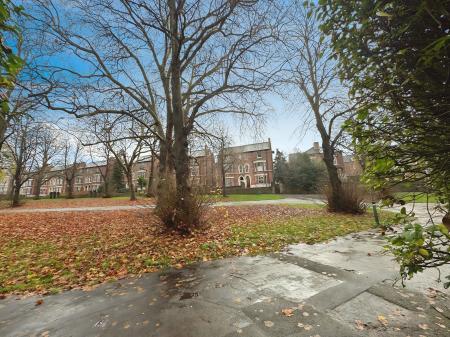 1 bedroom Flat to let in Waterloo Crescent, Hyson Green, Nottingham, NG7