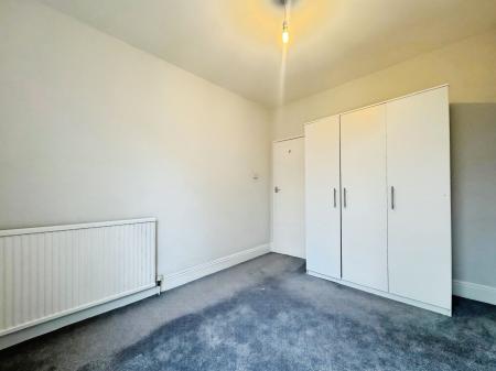 1 bedroom Flat to let in Waterloo Crescent, Hyson Green, Nottingham, NG7