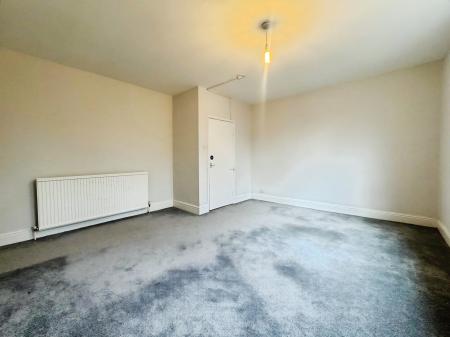 1 bedroom Flat to let in Waterloo Crescent, Hyson Green, Nottingham, NG7