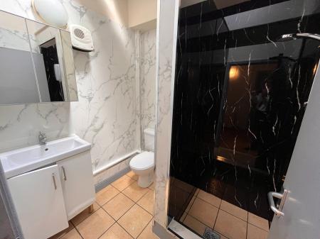 3 bedroom Flat to let in Aberdeen Street, Sneinton, Nottingham, NG3