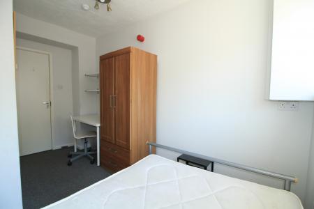 1 bedroom Terraced House to let in Mansfield Road, Nottingham, NG1