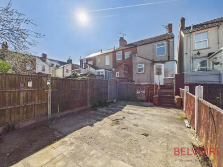 2 bedroom Terraced House for sale in Moor Street, Mansfield, NG18