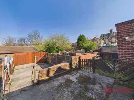 2 bedroom Terraced House for sale in Moor Street, Mansfield, NG18