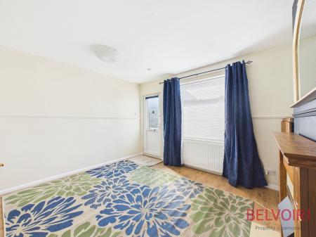 2 bedroom Terraced House for sale in Moor Street, Mansfield, NG18