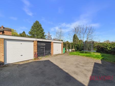 2 bedroom Semi-detached house for sale in Albert Road, Alexandra Park, Nottingham, NG3