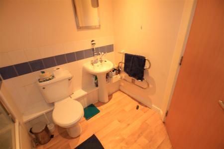 2 bedroom Flat to let in Upper College Street, Nottingham, NG1