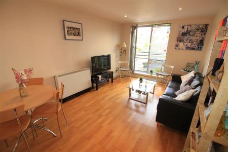 2 bedroom Flat to let in Upper College Street, Nottingham, NG1