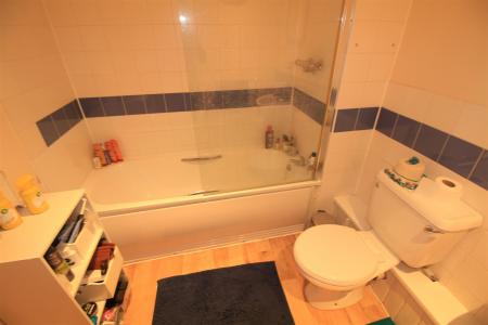 2 bedroom Flat to let in Upper College Street, Nottingham, NG1