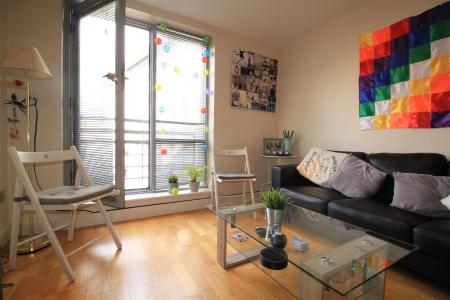 2 bedroom Flat to let in Upper College Street, Nottingham, NG1