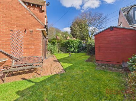 3 bedroom Semi-detached house for sale in Debdale Gate, Mansfield Woodhouse, NG19