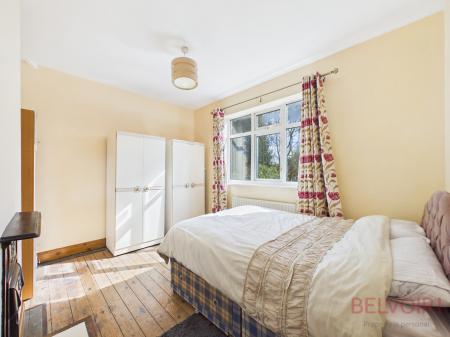 3 bedroom Semi-detached house for sale in Debdale Gate, Mansfield Woodhouse, NG19