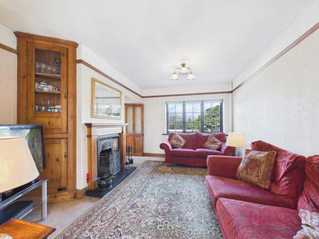 3 bedroom Semi-detached house for sale in Debdale Gate, Mansfield Woodhouse, NG19