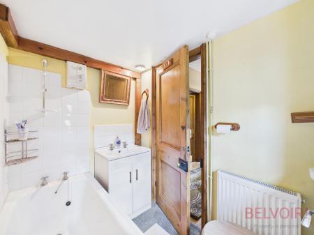 3 bedroom Semi-detached house for sale in Debdale Gate, Mansfield Woodhouse, NG19