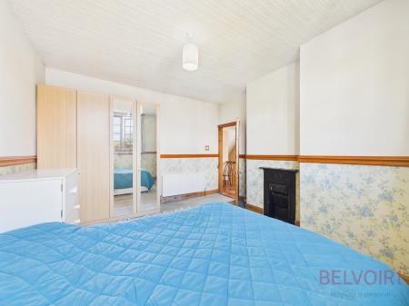 3 bedroom Semi-detached house for sale in Debdale Gate, Mansfield Woodhouse, NG19