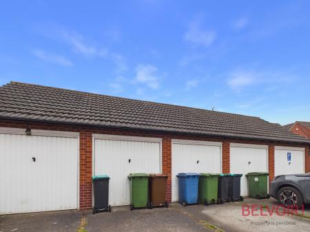 3 bedroom Town house for sale in Primrose Court, Mansfield Woodhouse, NG19