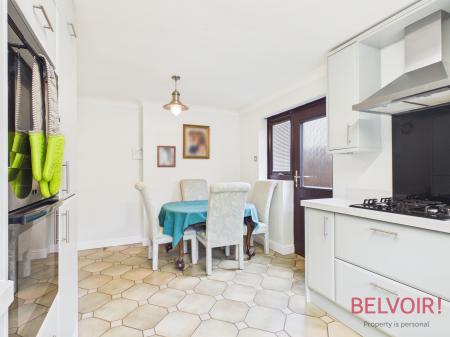 3 bedroom Detached bungalow for sale in The Hollies, Rainworth, NG21