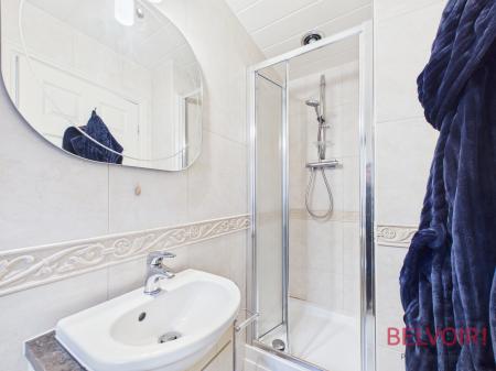 3 bedroom Detached bungalow for sale in The Hollies, Rainworth, NG21