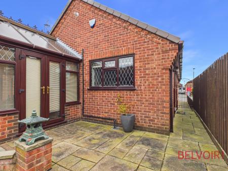 3 bedroom Detached bungalow for sale in The Hollies, Rainworth, NG21