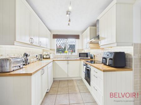 3 bedroom Detached house for sale in Darricott Close, Rainworth, NG21