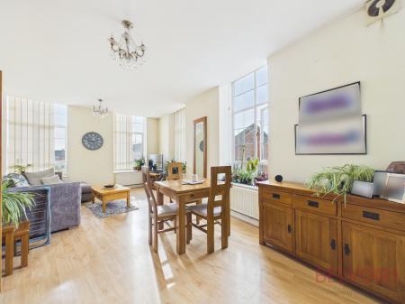 2 bedroom Flat for sale in Ogle Street, Hucknall, NG15