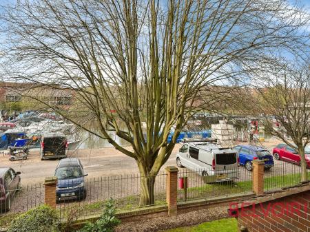 2 bedroom Flat to let in Heron Wharf, Castle Marina, Nottingham, NG7
