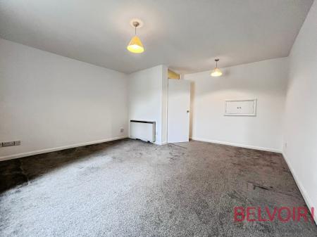 2 bedroom Flat to let in Heron Wharf, Castle Marina, Nottingham, NG7