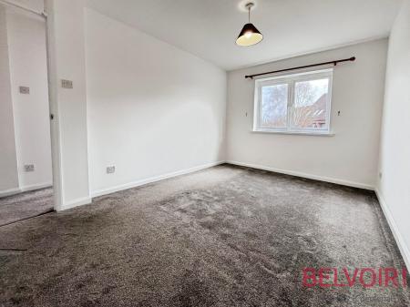 2 bedroom Flat to let in Heron Wharf, Castle Marina, Nottingham, NG7