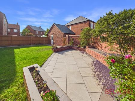 5 bedroom Detached house for sale in Strawberry Fields, Newark, Sutton on Trent, NG23