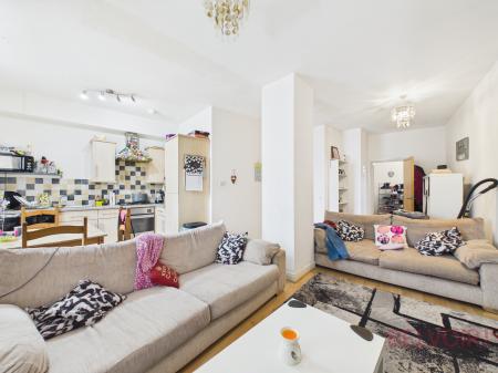 1 bedroom Flat for sale in Ogle Street, Hucknall, NG15