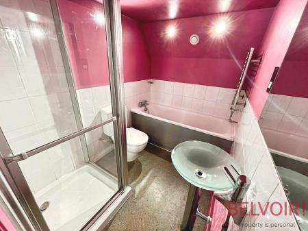 2 bedroom Flat to let in Crusader House, Nottingham, NG1