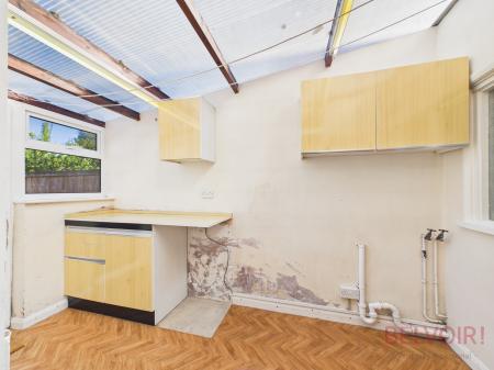 3 bedroom Detached house for sale in Piccadilly, Bulwell, NG6