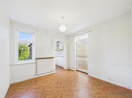3 bedroom Detached house for sale in Piccadilly, Bulwell, NG6