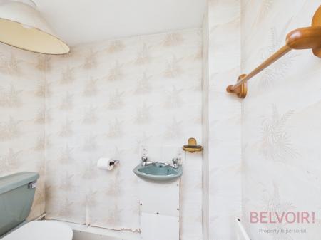 3 bedroom Detached house for sale in Piccadilly, Bulwell, NG6