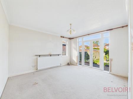 3 bedroom Detached house for sale in Piccadilly, Bulwell, NG6