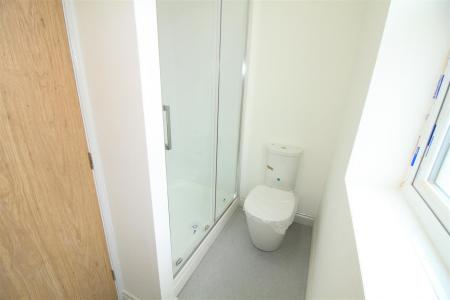2 bedroom Flat to let in Dovecote Lane, Beeston, NG9