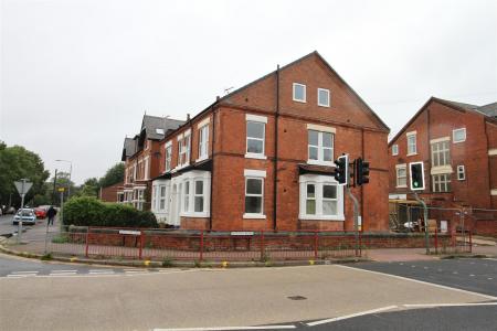2 bedroom Flat to let in Dovecote Lane, Beeston, NG9