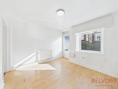 3 bedroom Terraced House for sale in Littleworth, Mansfield, NG18