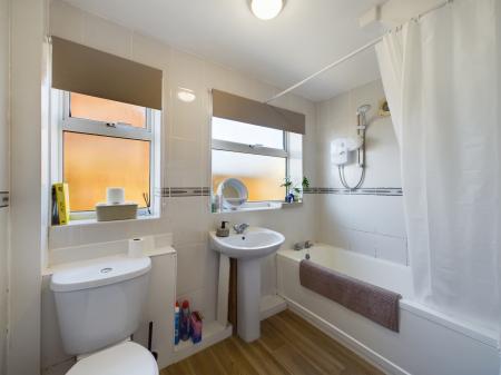3 bedroom Semi-detached house for sale in Boundary Close, Langwith, NG20