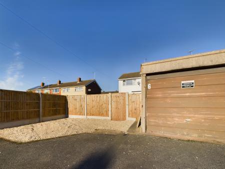 3 bedroom Semi-detached house for sale in Boundary Close, Langwith, NG20