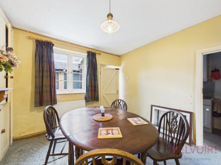 3 bedroom Terraced House for sale in Littleworth, Mansfield, NG18