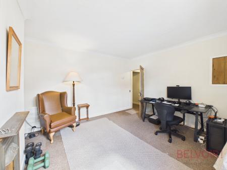 3 bedroom Terraced House for sale in Littleworth, Mansfield, NG18