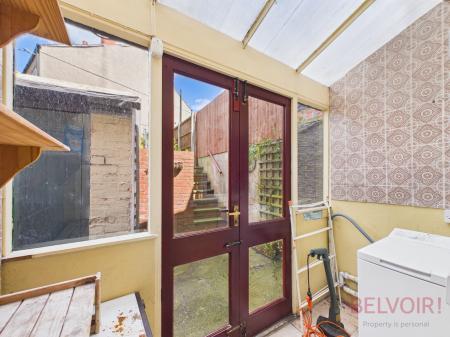 3 bedroom Terraced House for sale in Littleworth, Mansfield, NG18