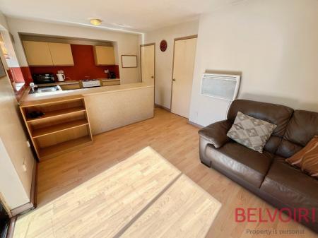 1 bedroom Flat to let in Kingfisher Wharf, Castle Marina, Nottingham, NG7