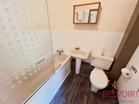 1 bedroom Flat to let in Kingfisher Wharf, Castle Marina, Nottingham, NG7