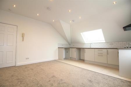 1 bedroom Flat to let in Nottingham Road, Nottingham, NG7