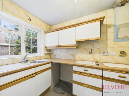 2 bedroom End of terrace house for sale in Bluecoat Close, Nottingham, NG1