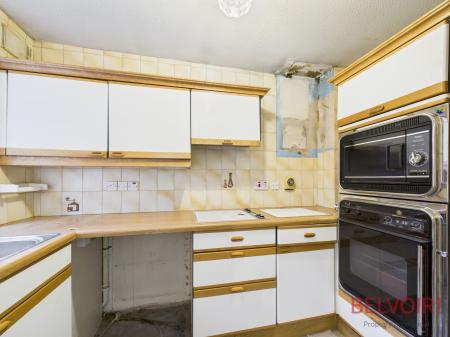 2 bedroom End of terrace house for sale in Bluecoat Close, Nottingham, NG1