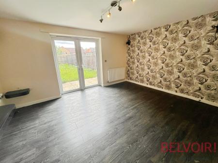 3 bedroom Semi-detached house to let in Kendale Grove, St Anns, Nottingham, NG3